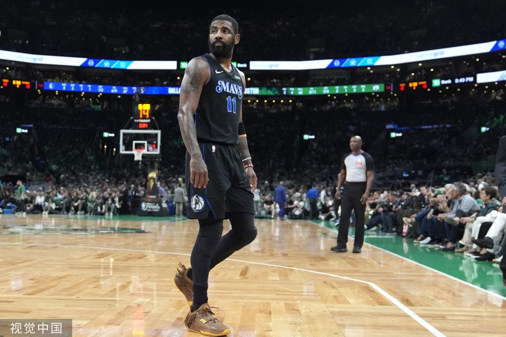 赫在不同对 赫在不同对