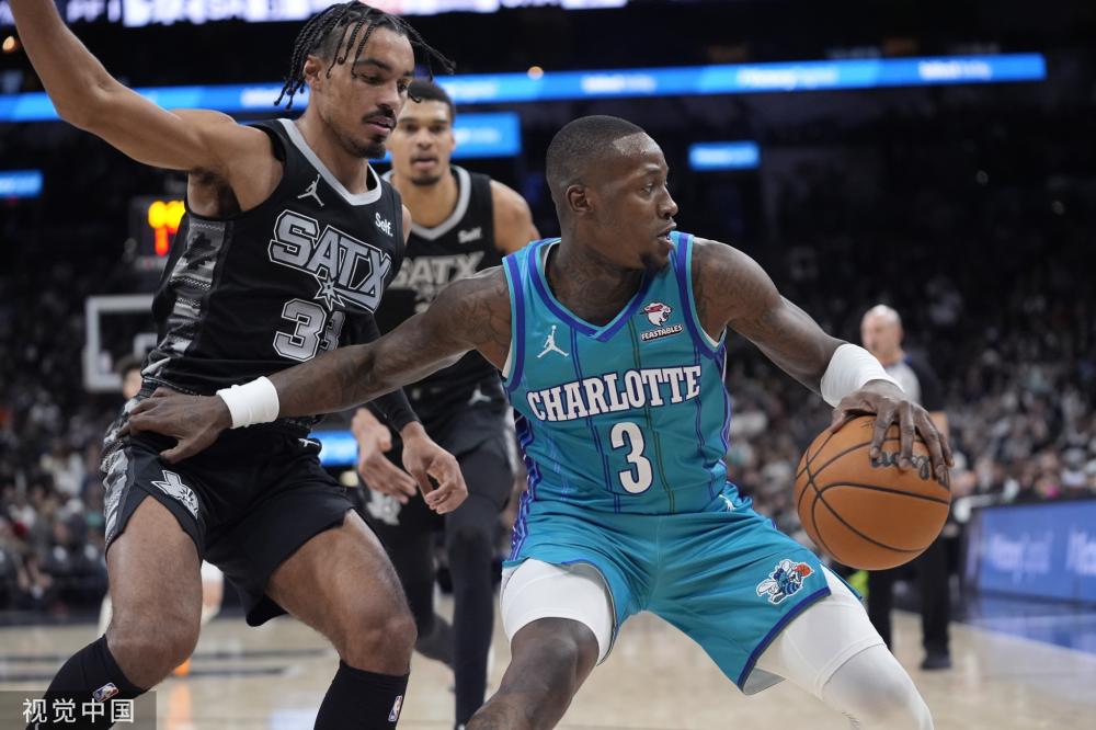 从后防屏障 从后防屏障