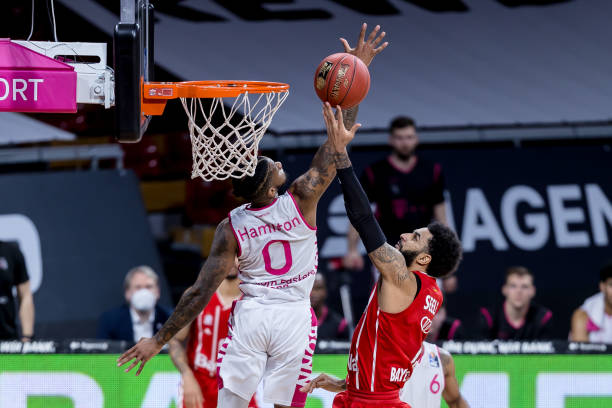 犯下错误 犯下错误